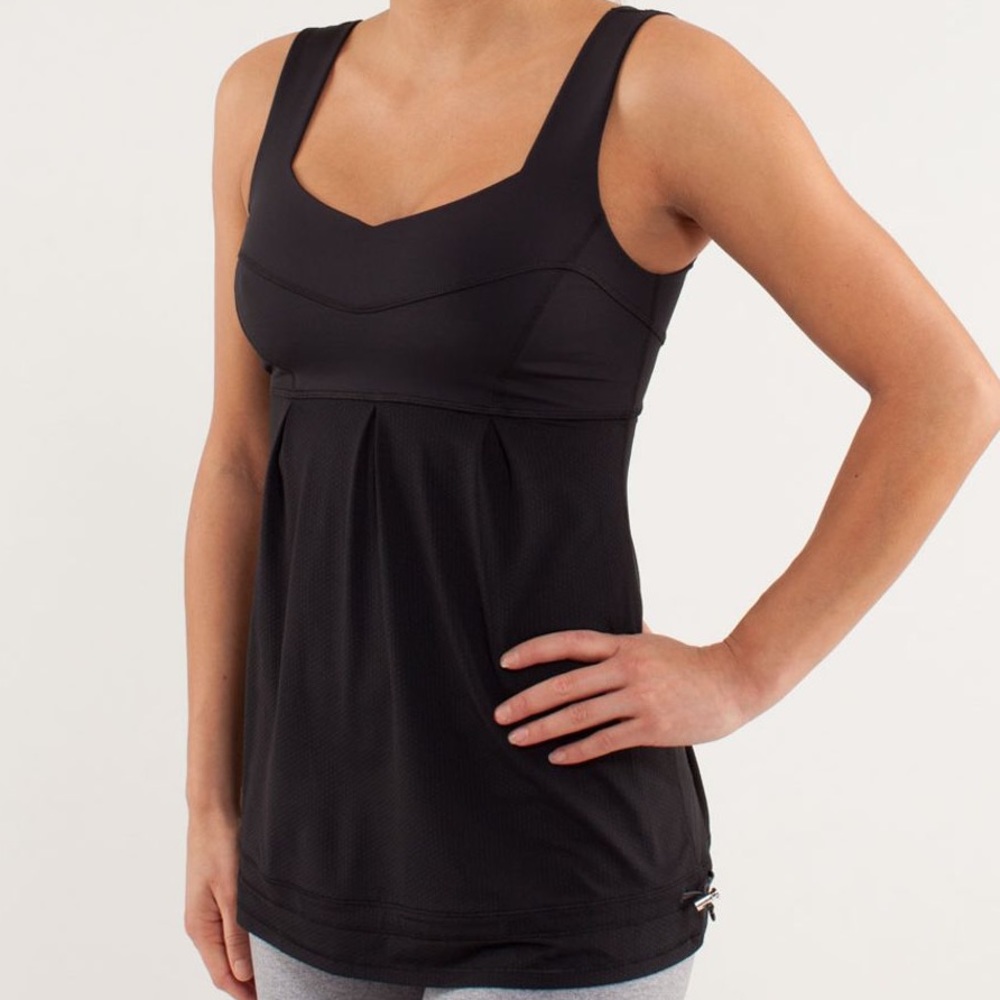 Lululemon Tame Me Tank Sz 10
